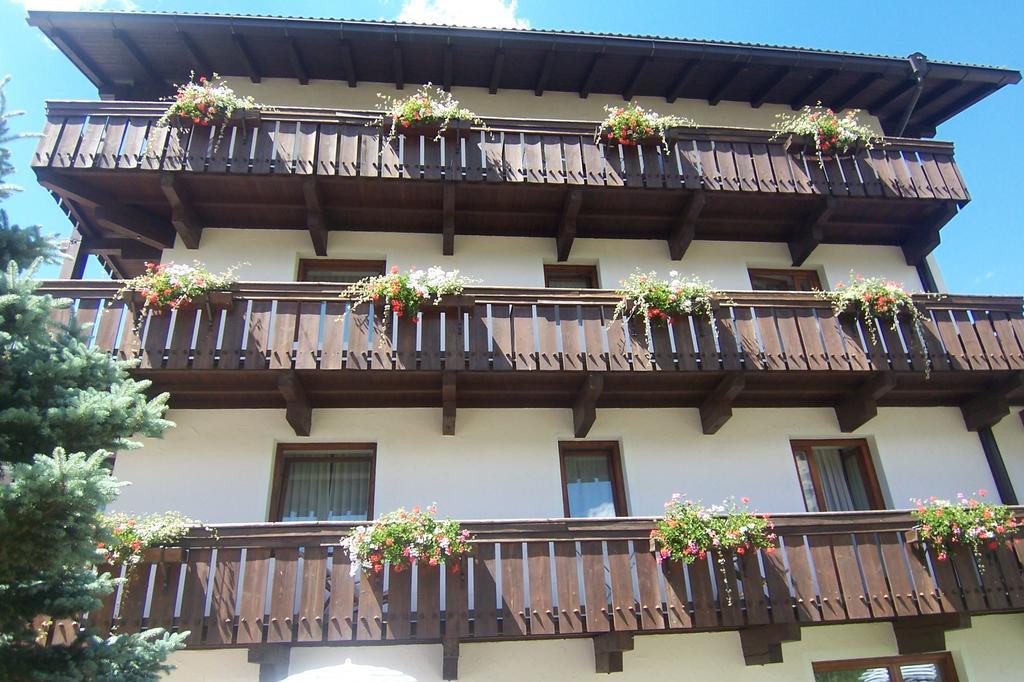 Sport Hotel Astoria La Villa  Exterior photo